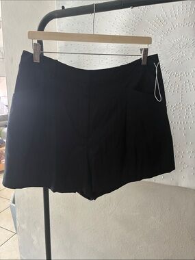 Worthington Black Tailored High-Rise Skort
